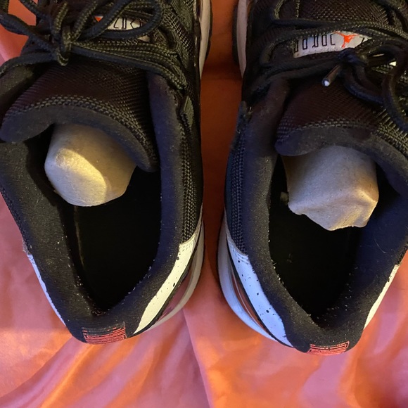 AIR JORDAN 11 RETRO LOW GS 'INFRARED 23' - Picture 8 of 10